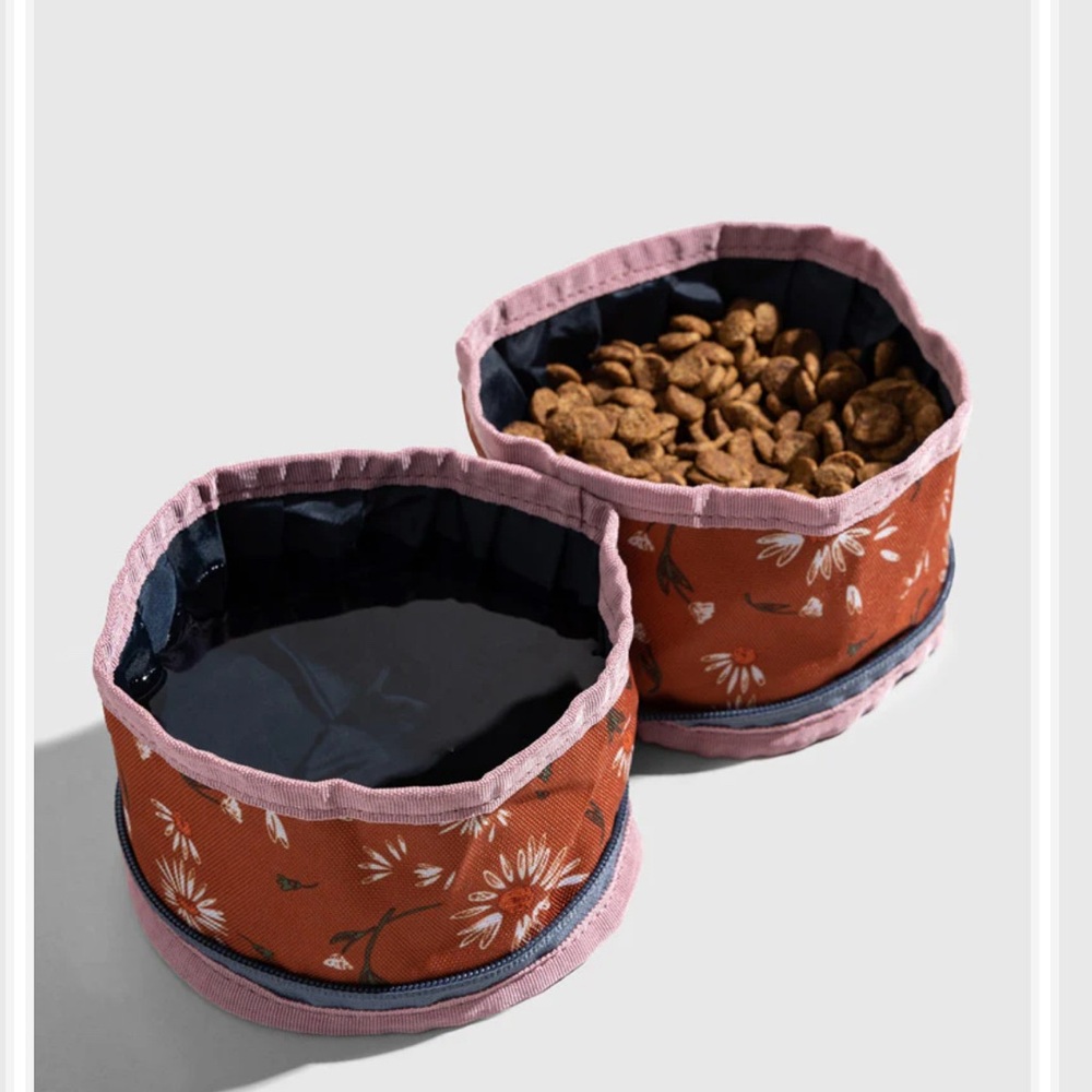 United By Blue Collapsable Dog Bowl - Picture 2 of 8